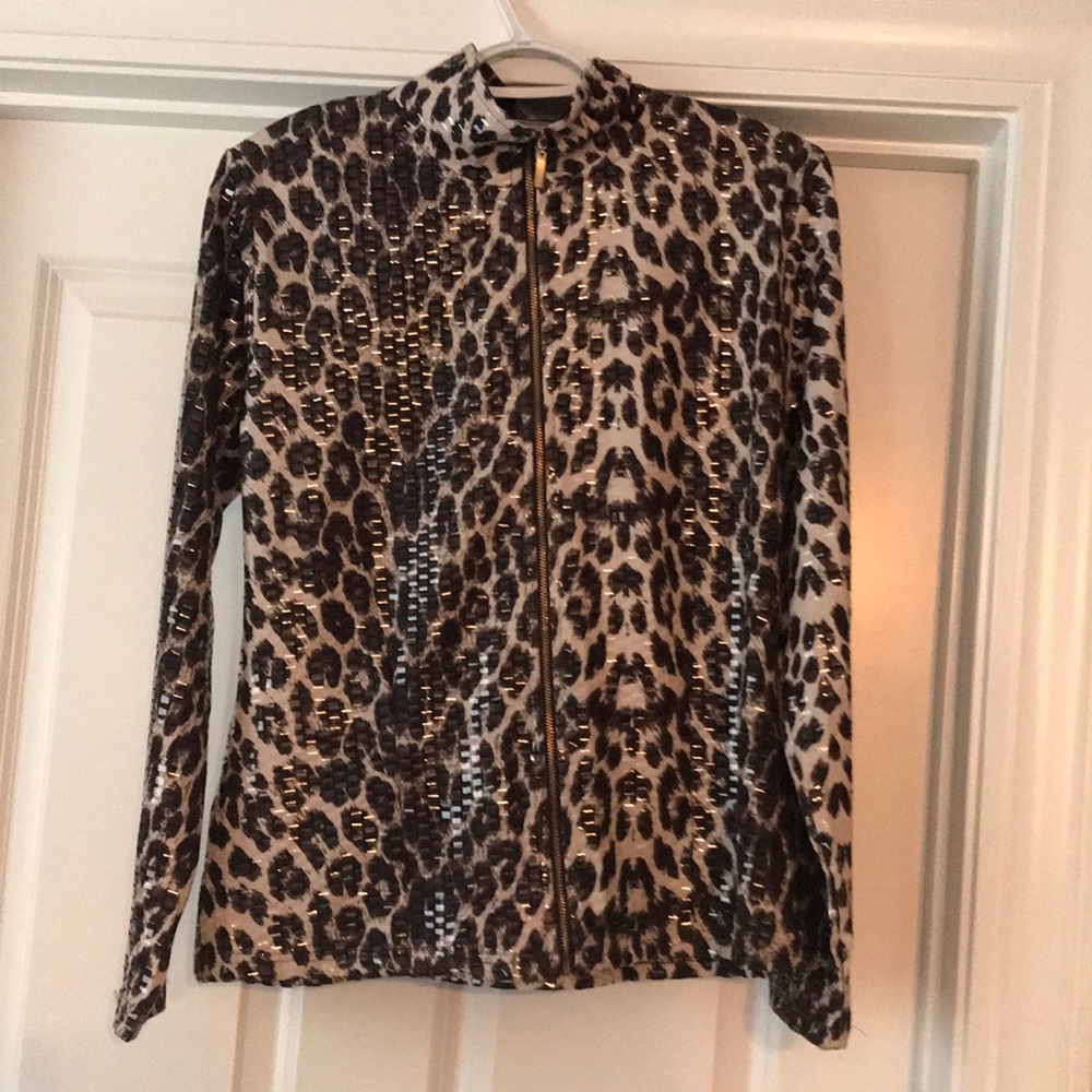 Women’s Birch Hill light weight spandex jacket in animal print.